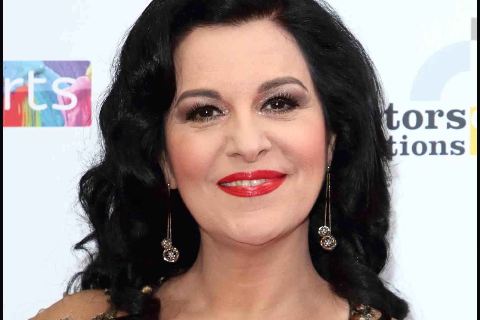 angela gheorghiu main